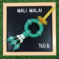 ราคา พวงมาลัยแขวนรถยนต์ พวงมาลัยไหว้พระ ริบบิ้นกากเพชรสีเขียว (19176497265)