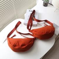 ราคา Uniqlo 2023 New Fashion version Daily Single Versatile Satchel Bag Waterproof Light Messenger Single Shoulder Storage Dumpling Bag for Men and Women 457244 46 (20320600685)