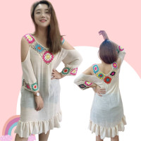 ราคา เสื้อถักเว้าไหล่ ตัดกับงานโครเชต์ สีสวย ดีไซน์เก๋มากจ้า มีให้เลือก 3 สีด้วยกัน ครีม ดำ และขาวจ้า ผ้านิ่มใส่สบายมาก กดสั่งมาได้เลยค่ะ (6738374761)