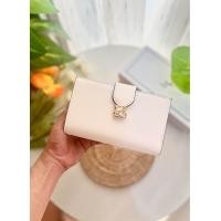 ราคา กระเป๋าสตางค์ lyn ใบกลาง ตัวล็อคตัดสีขาว สวยมาก (21059277800)