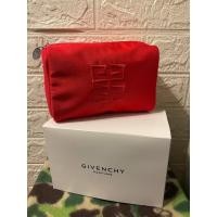ราคา กระเป๋าเครื่องสำอาง ทรงสี่เหลี่ยม Givenchy No Box (19169724907)