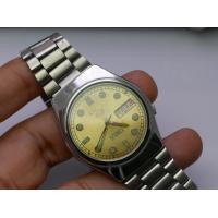 ราคา นาฬิกา Vintage มือสองญี่ปุ่น Seiko 5 Five ระบบ Automatic Day Date 6309 6000 ผู้ชาย ทรงกลม กรอบเงิน หน้าสีเหลืองทอง หน้าปัด 35มม สายสแตนเลสใช้งานได้ปกติ สภาพดี ของแท้ ไม่กันน้ำ (20408531301)