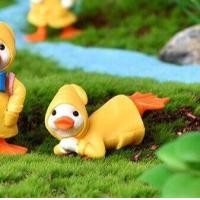 ราคา ตุ๊กตาจิ๋ว เป็ดน้อยกลัวฝน ตกแต่งสวนถาด แต่งสวนจิ๋ว แต่งเค้กแต่งบ้าน DIYได้ด้วยตัวคุณเอง ราคาต่อชิ้น (11073952180)