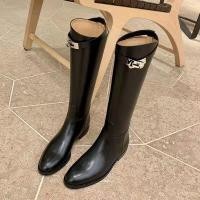 ราคา สีม่วง รองเท้าบูทยาวเลยเข่าสำหรับผู้หญิงรองเท้าบูทอัศวินสไตล์ชาแนลแบบใหม่2023รองเท้าบูทยาวพื้นหนาใส่แล้วดูผอมเพรียวสำหรับผู้หญิง (13704438678)