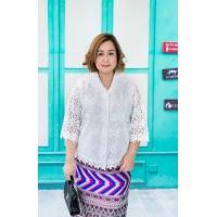 ราคา เสื้อลูกไม้ไซร้ใหญ่ เสื้อลูกไม้คนอ้วน เนื้อลูกไม้ดี คอปกกระดุมหน้า แขนสามส่วน ทรงเอดีเทลสวยหรู มีอก 48 50 52 54 นิ้ว มี6 สี W007 (10060417006)