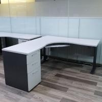 ราคา โต๊ะทำงานเข้ามุม L ซ้าย แบรนด์ UB หน้าไม้สีเทาอ่อน ขาเหล็ก ตู้ 3 ลิ้นชัก (19530006616)