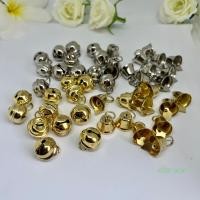 ราคา กระดิ่ง กระพรวน ระฆัง สีเงิน สีทอง ขนาด 13 มม แพ็คละ 12 ชิ้น (10835211444)