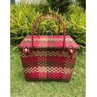 ราคา ตะกร้าสาน ตะกร้าสานเส้นพลาสติกมีหูหิ้ว มีฝาปิด แข็งแรง ทนทาน กระเป๋าจัดระเบียบ ปิคนิคใหญ่ ขนาด กว้าง25ยาว40สูง33cm (15527881439)