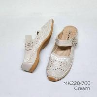 ราคา รองเท้าปิดหน้าเท้าเปิดส้นปักและฉลุลายสวยหนังนุ่มใส่สบายงานhandmade (10076768197)