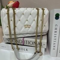 ราคา กระเป๋า Guess สะพายข้าง ไหล่ ด้านในแบ่งเป็น 2 ช่อง (17461252424)