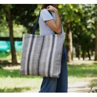 ราคา กระเป๋าผ้าเก่า ผ้าม้ง วินเทจ มีซิป (20465772123)