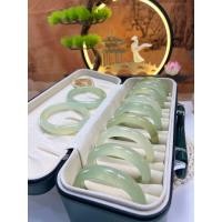 ราคา กำไลหยกหยกสำหรับผู้หญิงกำไลหยกแท้ทำจากหินหยกเหอเถียนหยกเหอเถียนสีเขียวใสสีเขียวของแท้ทำจากน้ำแข็งธรรมชาติ (19863349870)