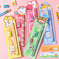 ราคา ชุดเครื่องเขียน ลายการ์ตูนน่ารัก 5ชิ้น พร้อมกล่อง ดินสอลายการ์ตูน อุปกรณ์การเรียน พกพาง่าย ของขวัญ ของแจก คละสี (15977491144)
