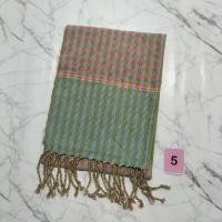 ราคา ผ้าพันคอทอมือ ผ้าพันคอผู้ชาย ผ้าพันคอฝ้ายทอมือ ผ้าพันคอลายสก๊อต งานครูสลาหน้าแคบ ขนาดผ้ากว้าง 20 ซม ยาว 200 ซม (17409532037)