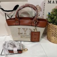 ราคา กระเป๋าถือมี4 สี lyn พร้อมสายยาวกระเป๋าผ้าแคนวาส (20600256616)