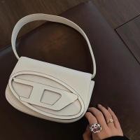 ราคา Niche Design Diesel Underarm Jingle Bag 2023 New Fashion All Match One Shoulder Messenger Portable Fashion Small Square Bag (20663475146)