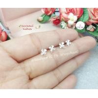ราคา ต่างหูเงินแท้92 5 ต่างหูจิ๋ว รูป 4 ใบโคลเวอร์ งานเล็กๆ น่ารักๆ ใส่ติดหูได้เลยค่ะ เนื้อเงินแท้ (16424348743)