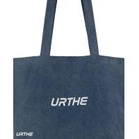 ราคา URTHE กระเป๋าถือ ผ้ายีนส์ สกรีนโลโก้ 3D รุ่น THE DENIM TOTE BAG (21263221194)