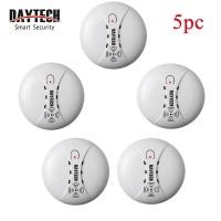 ราคา DAYTECH เครื่องตรวจจับสัญญาณเตือนควันอัจฉริยะเครื่องป้องกันควันไฟ เซ็นเซอร์ตรวจจับควัน ไร้สาย สัญญาณเตือนไฟไหม้อัจฉริยะ SM02 (203112222)