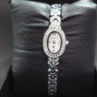 ราคา รุ่นใหม่ นาฬิกาข้อมือผู้หญิง CONAVIN สร้อยข้อมือ เรือนและสายเหล็ก สีทองและเงิน กระจกเหลี่ยม ขอบเพชร สไตล์เกาหลี เรียบหรู พร้อมส่ง (20339936994)