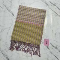 ราคา ผ้าพันคอทอมือ ผ้าพันคอผู้ชาย ผ้าพันคอฝ้ายทอมือ ผ้าพันคอลายสก๊อต งานครูสลาหน้าแคบ ขนาดผ้ากว้าง 20 ซม ยาว 200 ซม (17409532035)