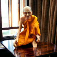 ราคา รูปหล่อเหมือนจริง หลวงปู่สรวง เทวดาเดินดิน รูปหลวงพ่อสด 5 นิ้ว เรซิ่น งานเหมือนผ้าจริง งานเกรด A พระอริยสงฆ์ เพื่อกราบไหว้บูชา (19057487406)