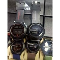 ราคา Quiksilver นาฬิกาข้อมือดิจิทัล ซื้อ1แถม1 เลือกจับคู่สีได้ กันน้ํา พร้อมกล่องแบรนด์ สําหรับผู้ชาย สายยาง (20057706437)