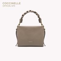 ราคา COCCINELLE กระเป๋าถือผู้หญิง รุ่น BOHEME GRANA DOUBLE MINI HANDBAG 580101 สี WARM TAUPE COFF (21255226311)