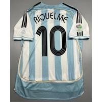 ราคา เสื้อบอล ย้อนยุค ทีมชาติ อาเจนติน่า 2006 เหย้า Retro Argentina Home พร้อมเบอร์ชื่อ 10 RIQUELME อาร์มบอลโลก เรโทร คลาสสิค (20463110068)