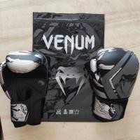 ราคา ถุงมือต่อสู้ถุงทรายเทรนนิ่งการต่อยมวยมวยไทยสำหรับผู้ใหญ่กระสอบทรายนวมต่อยมวยนวมต่อยมวยลายพรางพิษขนาด12ออนซ์ (18684776713)