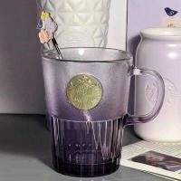 ราคา Startbuck แก้วขาตั้งกล้อง Starbuck แบบใหม่แก้วสีม่วงแบบขุ่นพร้อมแถบผสมดอกไม้แผ่นทองสัมฤทธิ์แผ่นป้ายไล่ระดับสีม่วงถ้วย Starbuck Sloki Kaca (19672998316)