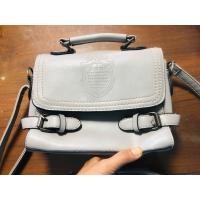 ราคา กานต์shop พร้อมส่ง กระเป๋ามือสองเกรดเอ แบรนด์เนม Zhan Xin ขนาดกว้างxยาวxสูง 3 5x9x7 นิ้ว สีเทา มีช่องย่อย ภายในมีซับผ้าสะอาดเรียบร้อย (20168860225)