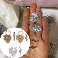 ราคา 10ชุดโบราณเงินสีทององุ่นดอกไม้สลักตะขอสำหรับเครื่องประดับทำสร้อยข้อมือสลับเข็มกลัดอุปกรณ์ DIY (7102600845)