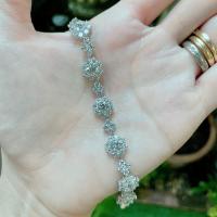 ราคา Titapa jewelry สร้อยข้อมือเพชรดอกพิกุลคั่นสลับเพชรกลมทรงมาคีเพชรทั้งเส้นใส่ขึ้นข้อมือขับผิวมากเพชรขาววิ้งๆน้ำ100 คัดทุกเม็ดเหลี่ยม H Aน้ำลึกสวยเล่นไฟระยิบระยับงานปราณีตละเอียดมากตัวเรือนมีน้ำหนักแข็งแ
