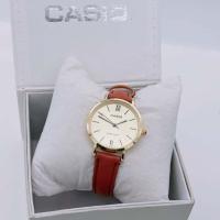 ราคา ลดจัดหนัก นาฬิกาผู้หญิง Casioนาฬิกาข้อมือผู้หญิง สายหนังเรโทร สีชมพู สีดำ เรียบง่ายนาฬิกาควอตแฟชั่น สวยมาก ราคาถูก พร้อมส่ง (18985036230)