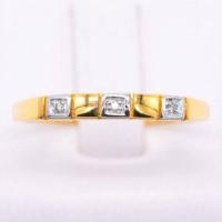 ราคา Happy Jewelry เพชรเรียง 3 เม็ด ตัดสลับกัน ทองแท้ 9k 37 5 เพชรเกสร ME612 (16877584242)