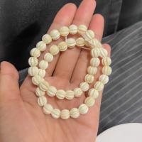 ราคา สร้อยข้อมืองาแท้ แกะลายเม็ดมะยม นิยมบูชา 8มิล (12515223468)