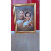 ราคา รูปภาพมงคล รูปคู่ ร 5 ร 9 ภาพโปสเตอร์ กรอบทองเรียบ ขนาดภาพ 15x21นิ้วสำหรับบูชา กราบไหว้ ตกแต่งบ้าน ตกแต่งสำนักงาน (16426730323)