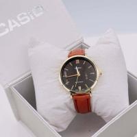 ราคา ลดจัดหนัก นาฬิกาผู้หญิง Casioนาฬิกาข้อมือผู้หญิง สายหนังเรโทร สีชมพู สีดำ เรียบง่ายนาฬิกาควอตแฟชั่น สวยมาก ราคาถูก พร้อมส่ง (18985036234)