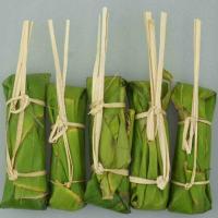 ราคา จิ้นส้ม แหนมหมูห่อใบตอง บรรจุ 5 ชิ้น สูตรพื้นเมือง ซีลสูญญากาศ จิ้นส้มหม้อ อาหารเหนือเชียงใหม่ By แคบหมูแม่หลวงแอ้ว N1 (13701526430)