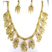 ราคา ชุดสร้อยคอ ต่างหู เครื่องประดับชุดไทย เซต สร้อยคอ ต่างหู ประดับ พลอยสี เพชรสี (495592162)