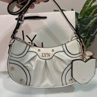 ราคา LYN ของแท้ หลุดQC Outlet Lyn boogie ขนาด 9 นิ้ว อปก ป้ายแท็ก ถุงผ้า lyn (19120116931)