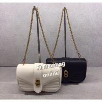 ราคา Charles Keith Aubrielle Chain Panelled Crossbody Bag กระเป๋าสายสะพายข้าง (16327295840)