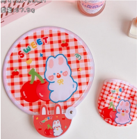 ราคา พร้อมส่ง พัดสปริง พัดพับได้ พัดเปล่า พัดพับได้ พัดสปริง ลายการ์ตูน น่ารัก อยหมึกซ้อนเวลาพับนะคะ (19327083421)