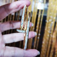 ราคา Inspire Jewelry กำไลตะปูฝังเพชร คาเทียร์เลิฟ มีสสีทอง เงิน และ ทองชมพู ใส่ง่ายแค่บีบที่หัวตะปูเข้าตัวเบาๆ (16521820136)