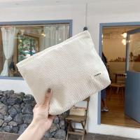 ราคา พร้อมส่ง Fluffy Bag กระเป๋าใส่เครื่องสำอางมีซิป กระเป๋าผ้าลูกฝูก ใส่เครื่องสำอาง มีซับใน (17236557325)