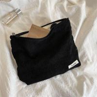 ราคา พร้อมส่ง Fluffy Bag กระเป๋าใส่เครื่องสำอางมีซิป กระเป๋าผ้าลูกฝูก ใส่เครื่องสำอาง มีซับใน (17236557315)