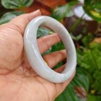 ราคา กำไลข้อมือหยกแท้ ทรงท้องปลิง หยกกินบ่เซี่ยงขาวแต้มเขียว เนื้อแก้วหยกพม่าแท้ วงจริงเนื้อดีสีสวย ขนาดวงใน 62 มม (21044884196)