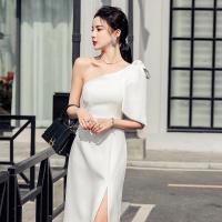 ราคา เดรสสีขาว สีชมพู กระโปรง Midi ทรงเข้ารูปไหล่เฉียง เข้างานแต่งงานได้ สวยมาก (14559040355)