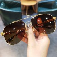 ราคา Chrome Hearts แว่นตากันแดดกรอบขนาดใหญ่คางคกสำหรับผู้ชายและย้อนยุคสำหรับผู้หญิงลำแสงคู่หน้าใหญ่บางไดร์เวอร์แว่นตากันแดดทนทานยูวี (18174095451)